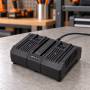 WORX WA3883 20V Dual-Ladegerät auf Werkbank mit Ladestatus-LEDs