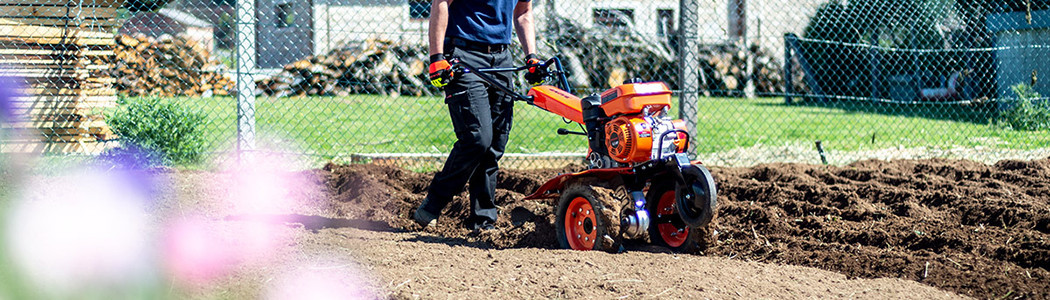 Benzinbetriebene Motorhacken